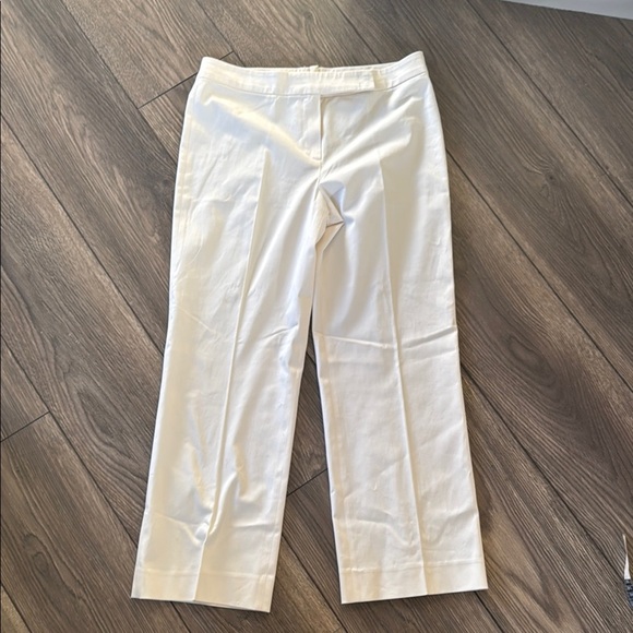Escada Off-White Classic
Lightweight Cotton Twill Pants size 34 or US 6 - Picture 2 of 11